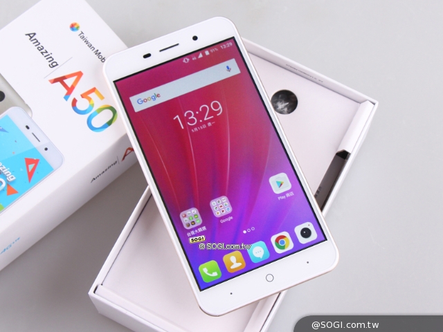 台灣大哥大5 5吋入門機amazing A50開箱 Sogi手機王
