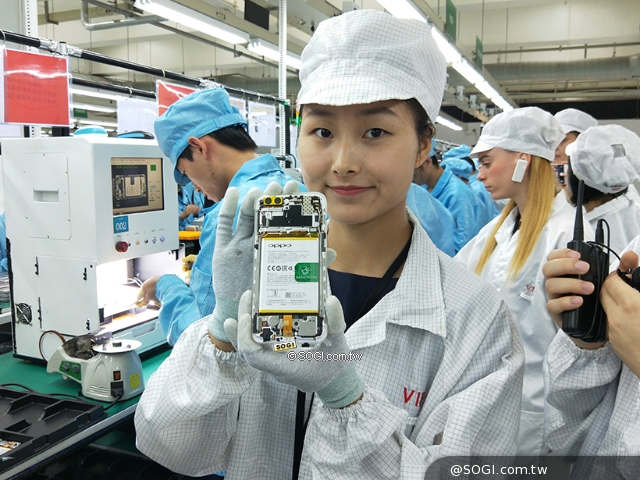 新闻总览          距离上次前往oppo 设在中国东莞的工厂,已有两年半