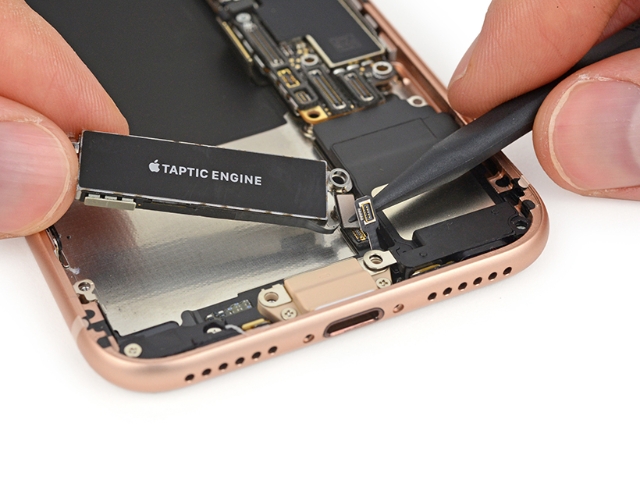 iPhone 8上市就被拆 iFixit評價維修難度一般 iPhone 8上市就被拆 iFixit評價維修難度一般