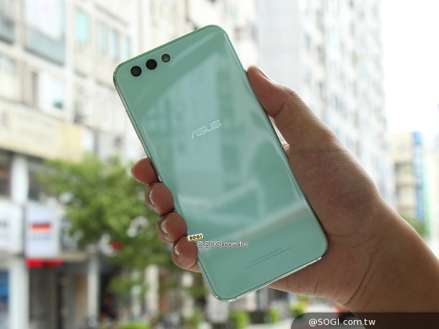 粉漾登場ASUS ZenFone 4薄荷綠搶先開箱- SOGI 手機王