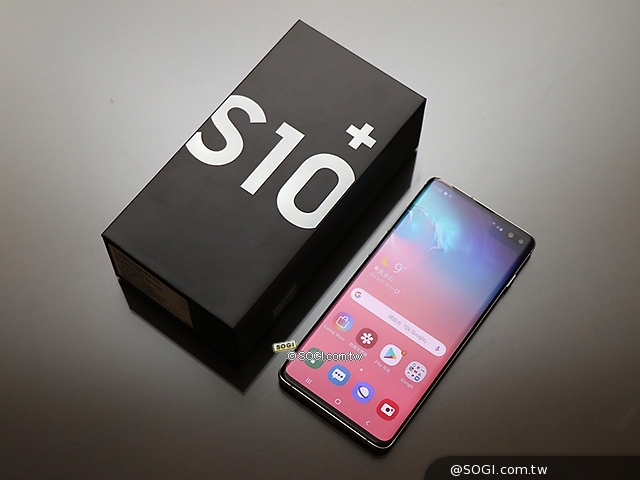 三星Galaxy S10+开箱Exynos 9820效能跑分测试