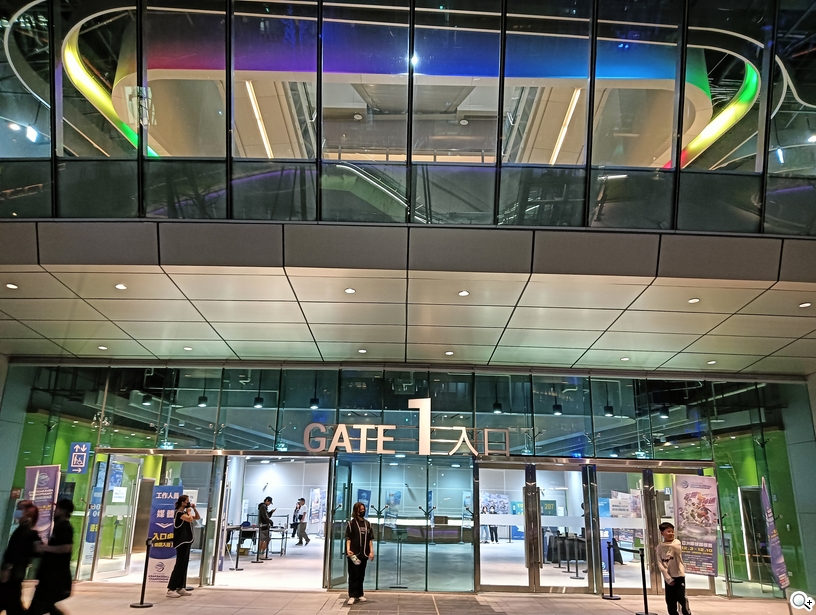 OPPO A79 5G 攝錄體驗 - 球場入口