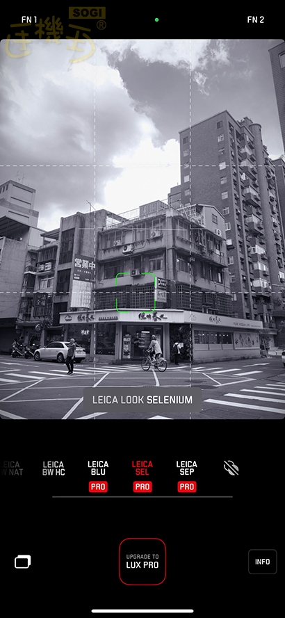 豐富風格濾鏡與經典相框 - 「LEICA LOOK SELENIUM」