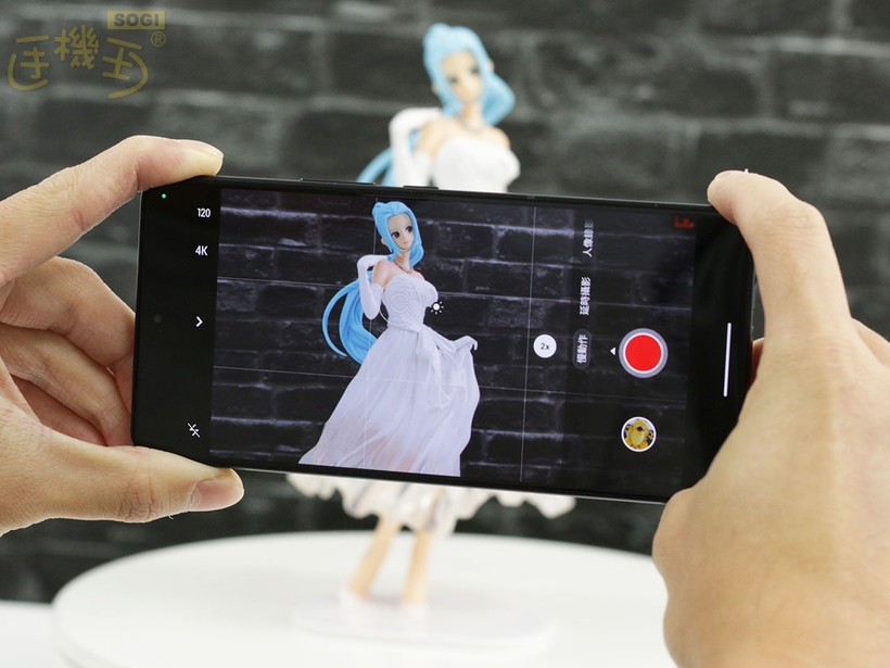 如何拍出決定性精彩瞬間？ - 4K 120fps 慢動作錄影