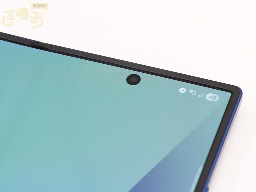 三星 Galaxy Z Fold7 外觀介紹 - 內頁螢幕挖孔鏡頭