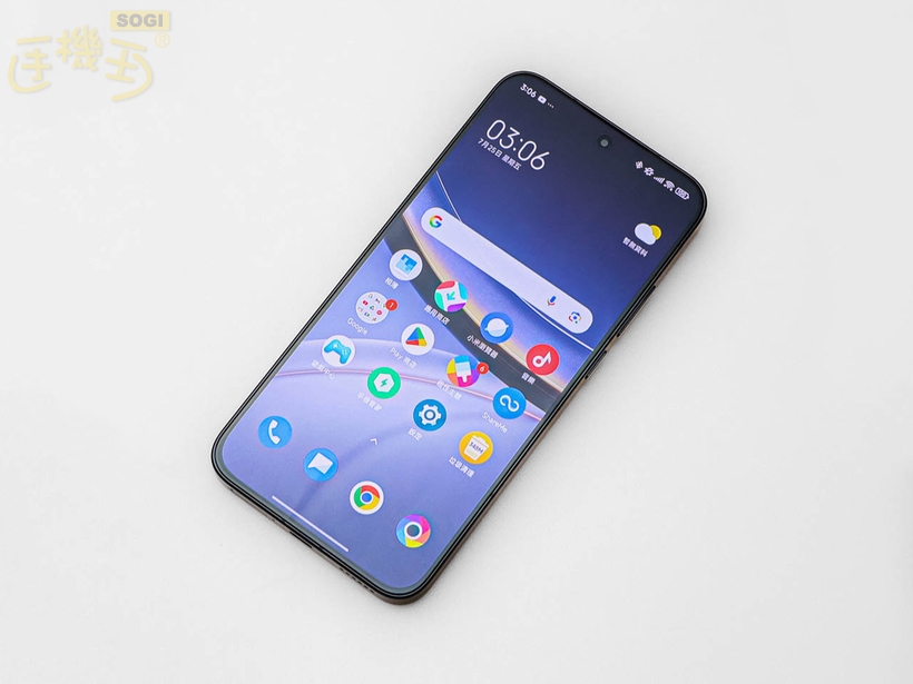 POCO F7 外觀介紹 - 正面