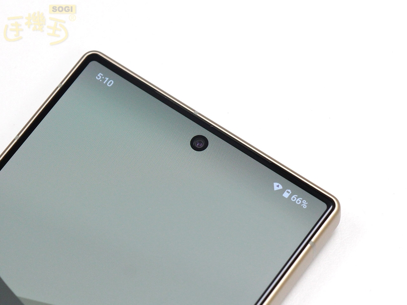 SHARP AQUOS R10 外觀介紹 - 前鏡頭