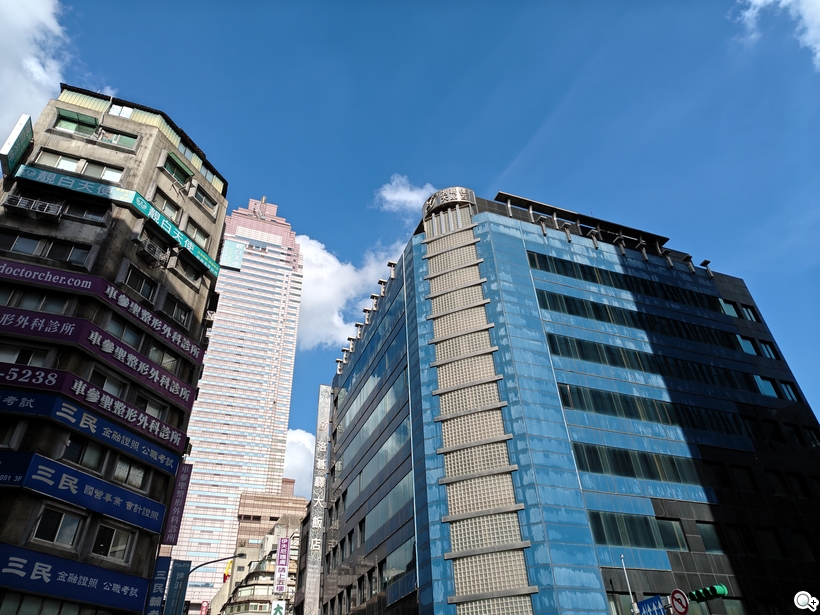 SHARP AQUOS R10 攝錄體驗 - 大樓