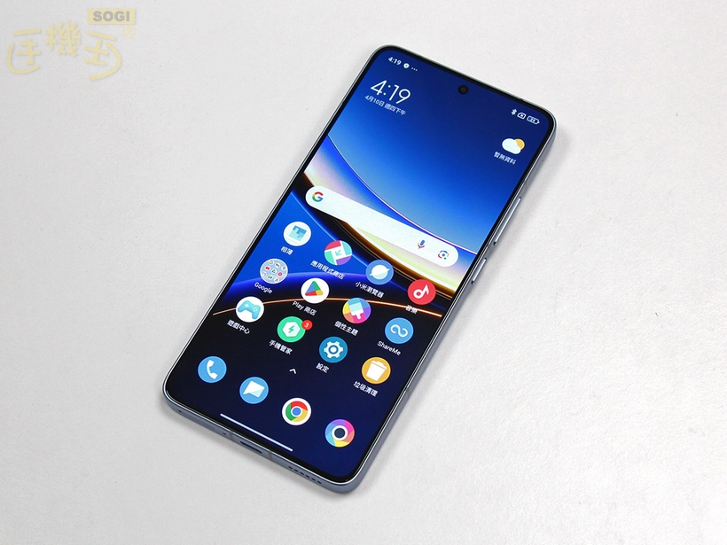 POCO F7 Pro 外觀介紹 - 正面
