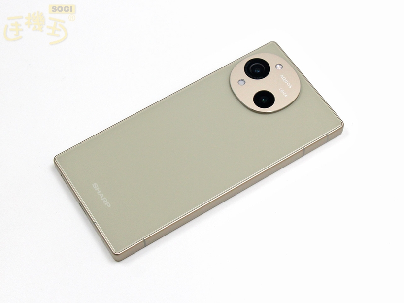 SHARP AQUOS R10 外觀介紹 - 背面