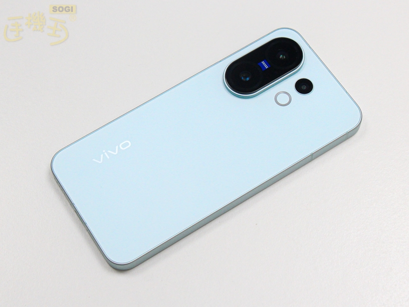 vivo X200 FE 外觀介紹 - 背面