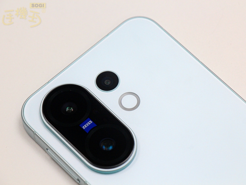 vivo X200 FE 外觀介紹 - 後鏡頭