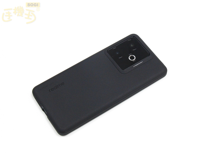 realme GT 7T 外觀介紹 - 保護套背面