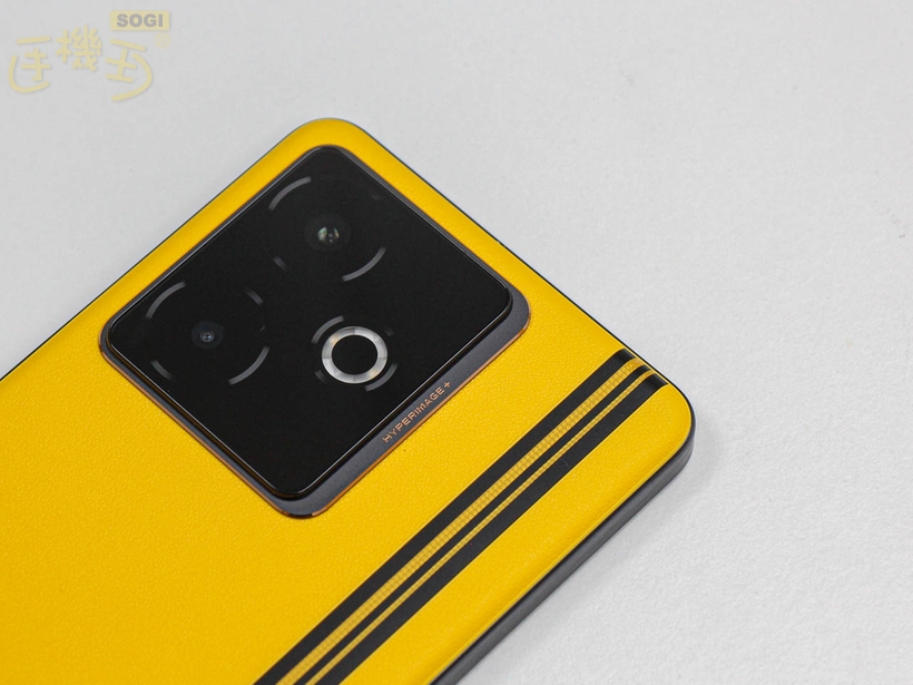 realme GT 7T 外觀介紹 - 後鏡頭