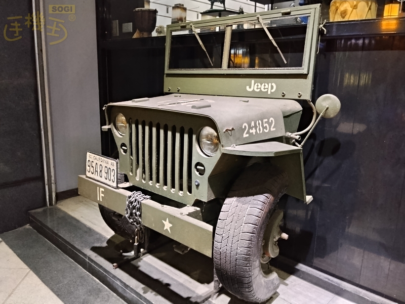 POCO M7 攝錄體驗 - 吉普車造景