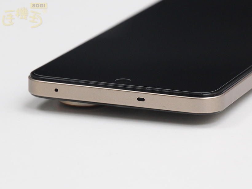 realme 15 5G 系列重點規格 - realme 15 頂部