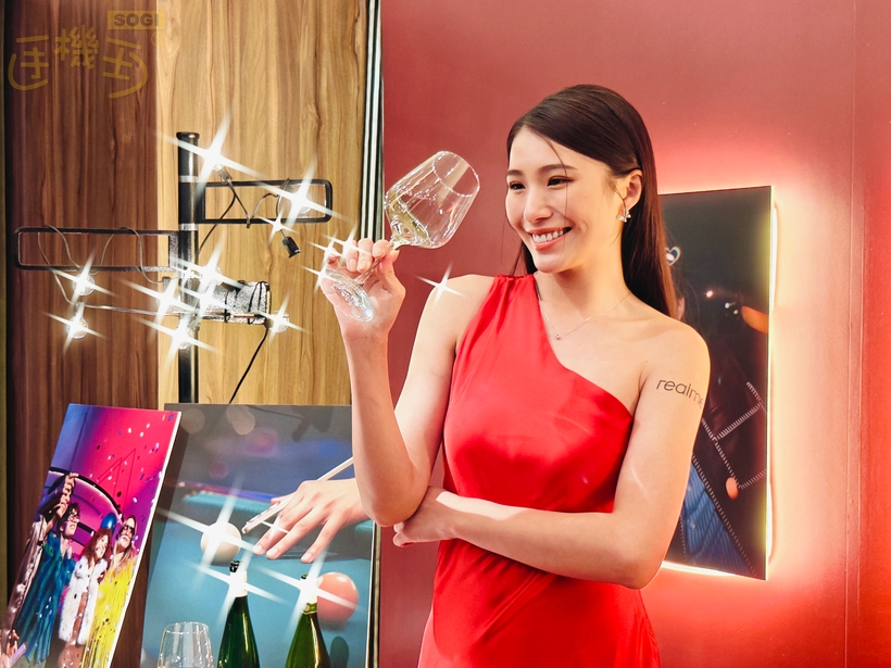 realme 15 5G 系列主要特色 - AI 派對模式