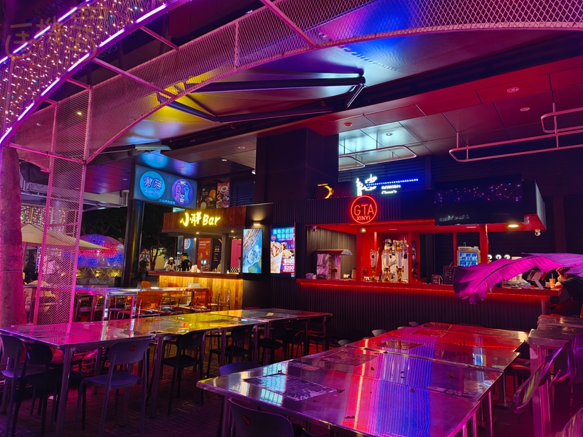 Realme GT 8 Pro 攝錄體驗 - 酒吧