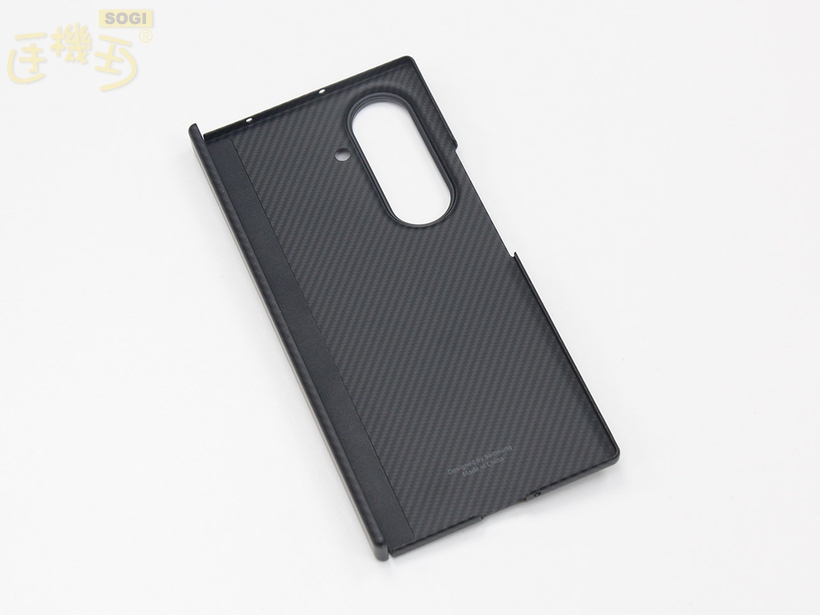 三星 Galaxy Z TriFold 外觀介紹 - 保護殼內側