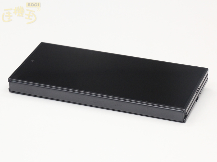 三星 Galaxy Z TriFold 外觀介紹 - 左側