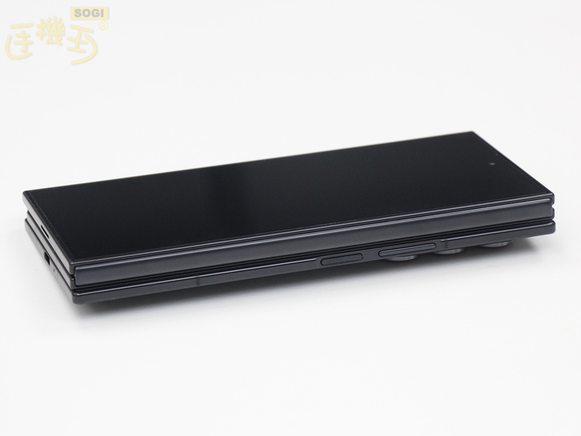 三星 Galaxy Z TriFold 外觀介紹 - 右側