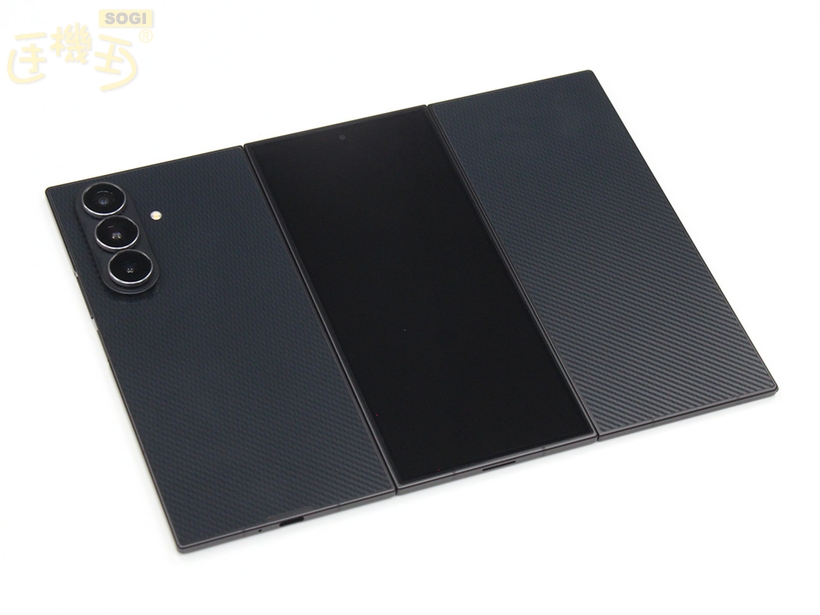 三星 Galaxy Z TriFold 外觀介紹 - 展開/背面