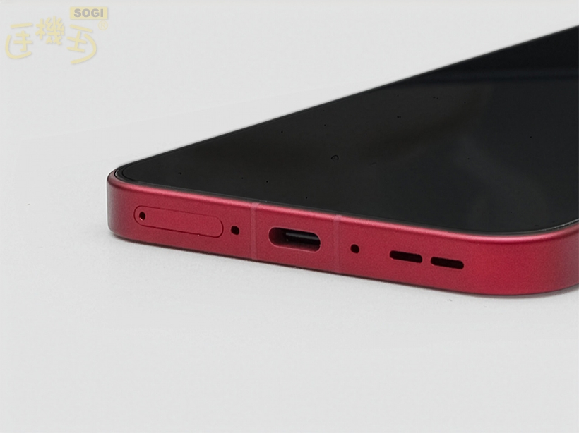 OPPO Find X9 外觀介紹 - 底部