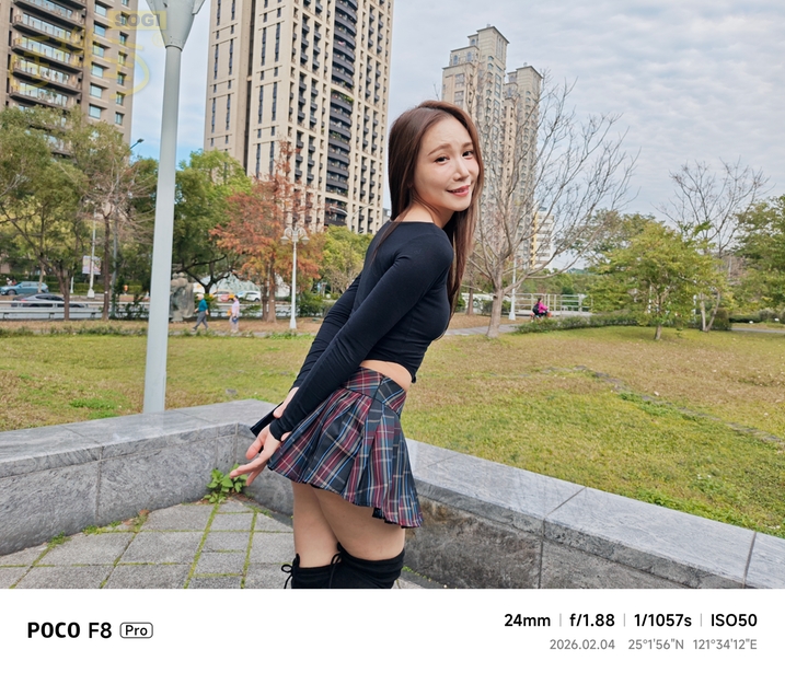 POCO F8 Pro 攝錄體驗 - 負片濾鏡