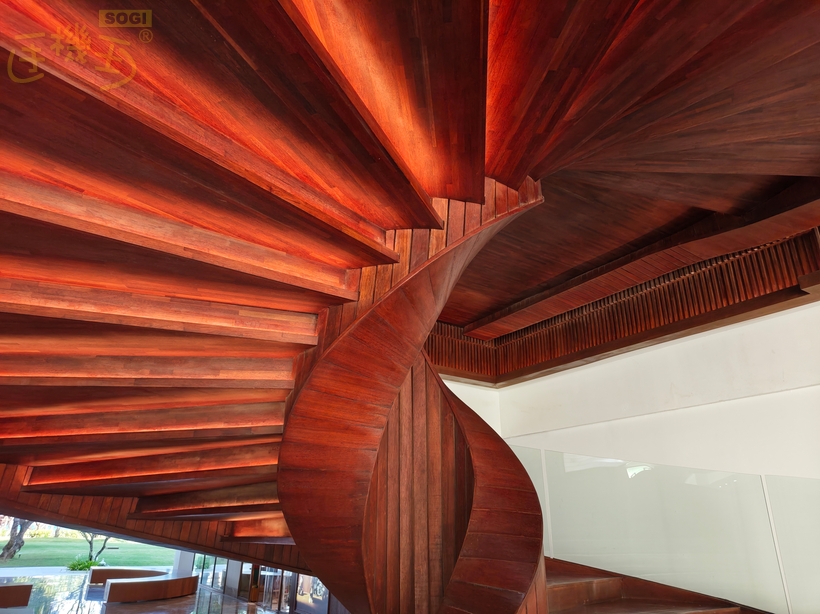 POCO F8 Pro 攝錄體驗 - 樓梯