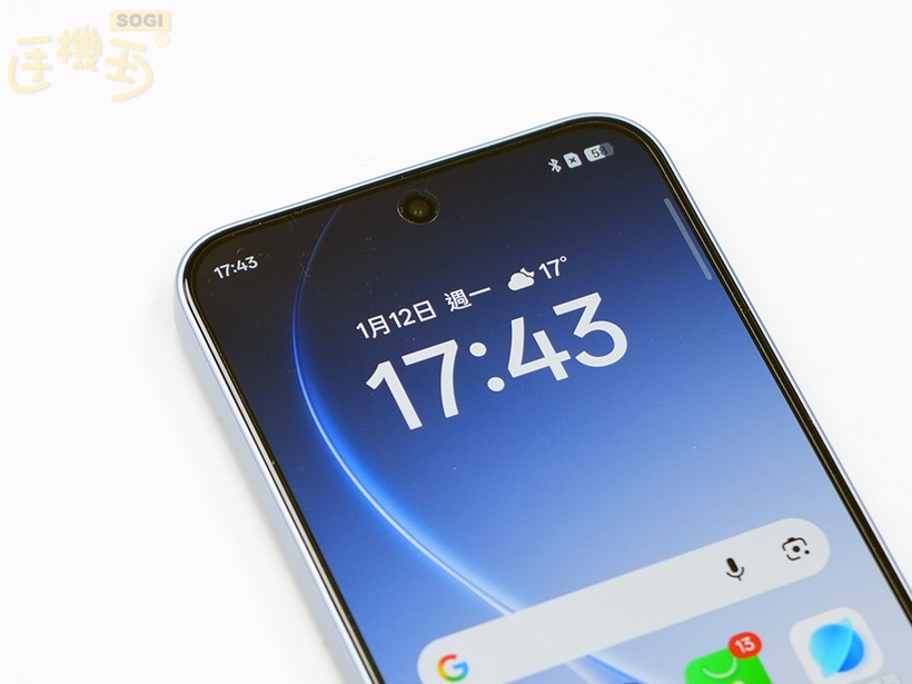 OPPO Reno15 F 外觀介紹 - 前鏡頭