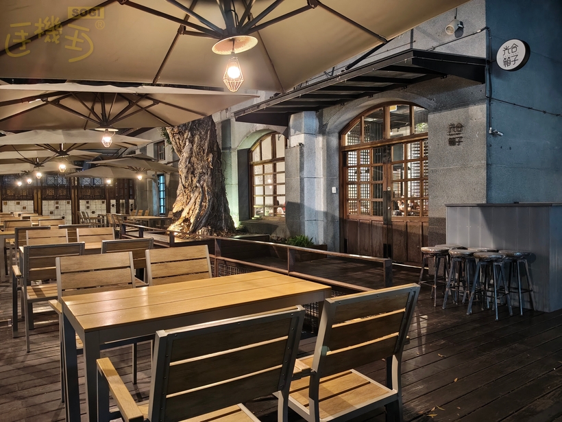 OPPO Reno15 F 攝錄體驗 - 咖啡座