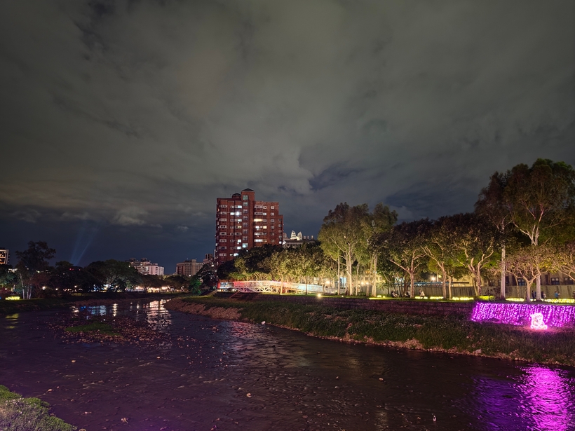 主鏡頭實拍 - 夜景