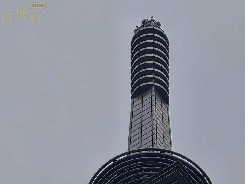 100 倍望遠變焦 - 30x