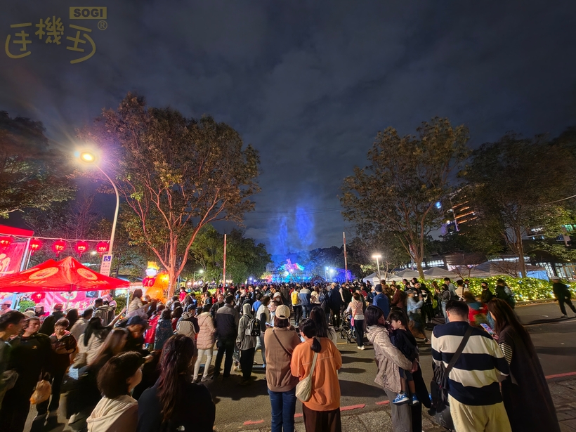 100 倍望遠變焦 - 0.6x