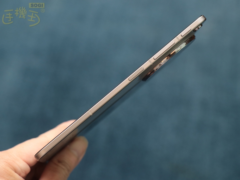 OPPO Find N6 主要規格及特色 - 展開-右側