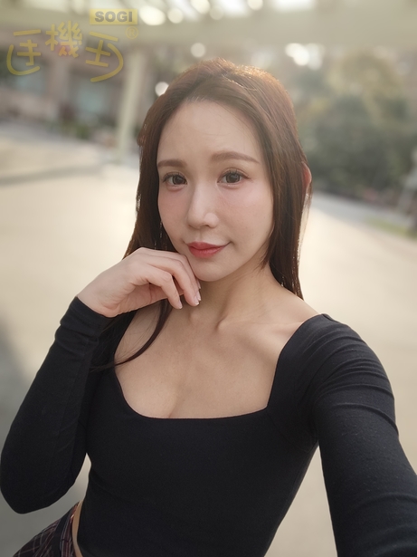 紅米 Note 15 5G 攝錄體驗 - 人像效果 (高)