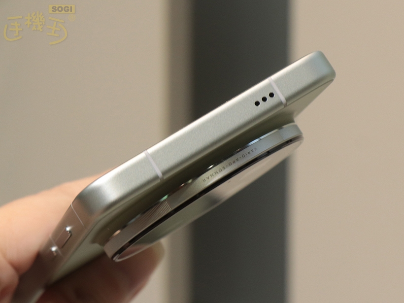 vivo X300 Ultra 實機台灣上手體驗 - 頂部