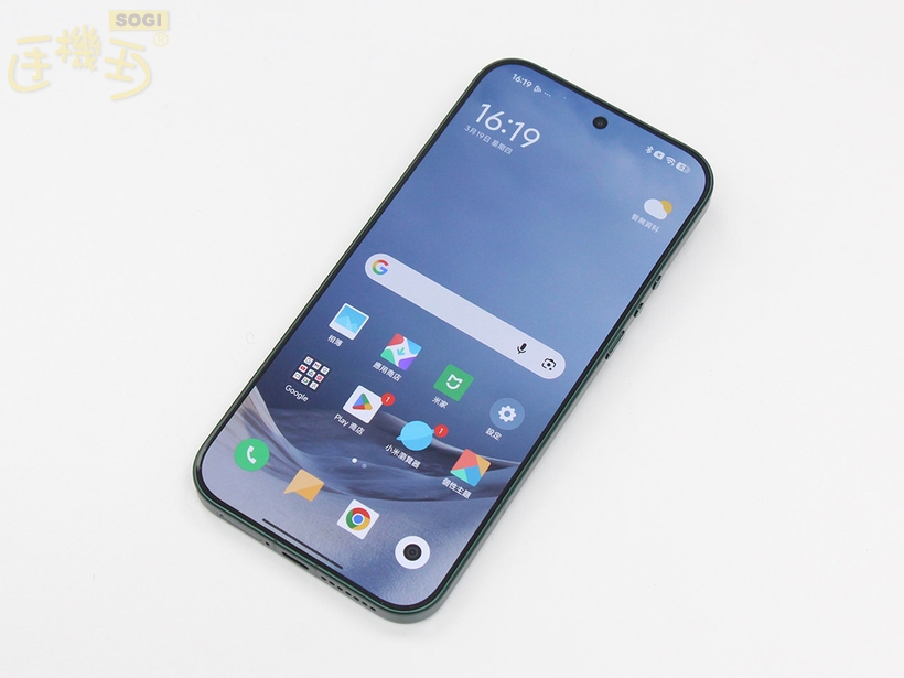 Xiaomi 17 Ultra 開箱外觀 - 正面