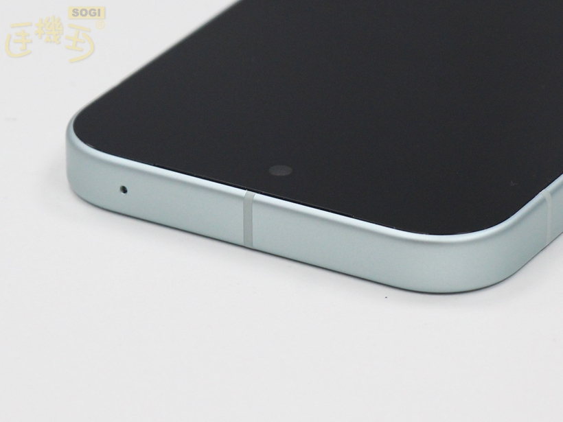 Google Pixel 10a 開箱外觀 - 頂部