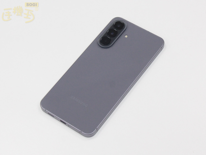 三星 Galaxy A57 5G 開箱外觀 - 背面
