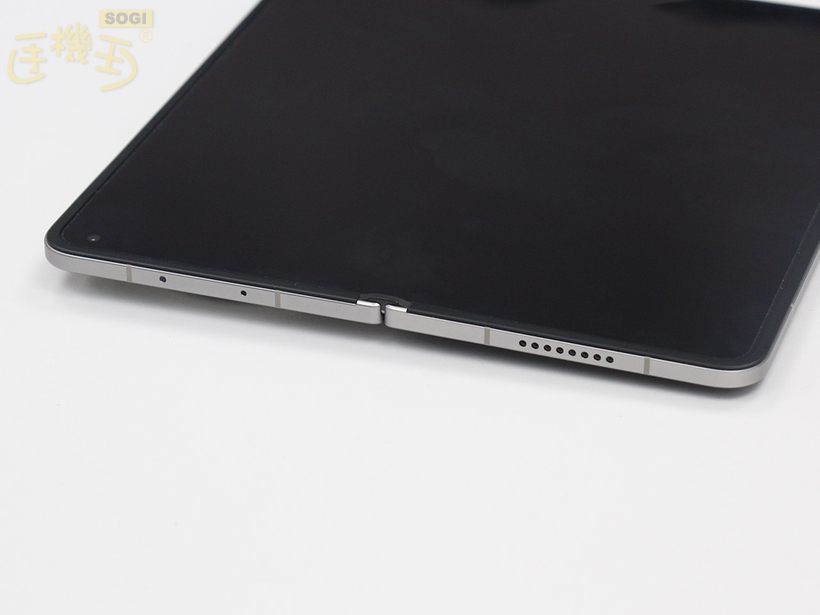OPPO Find N6 開箱外觀 - 頂部