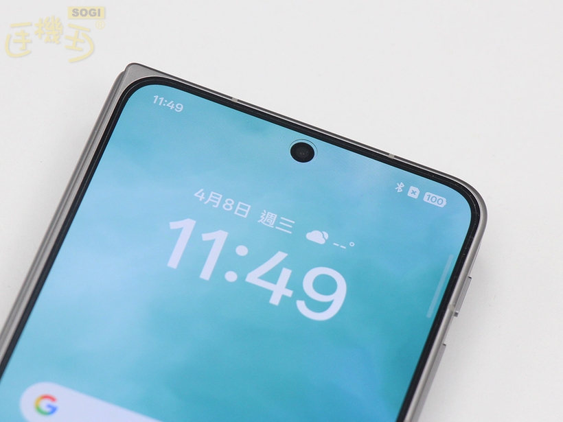 OPPO Find N6 開箱外觀 - 封面螢幕前鏡頭