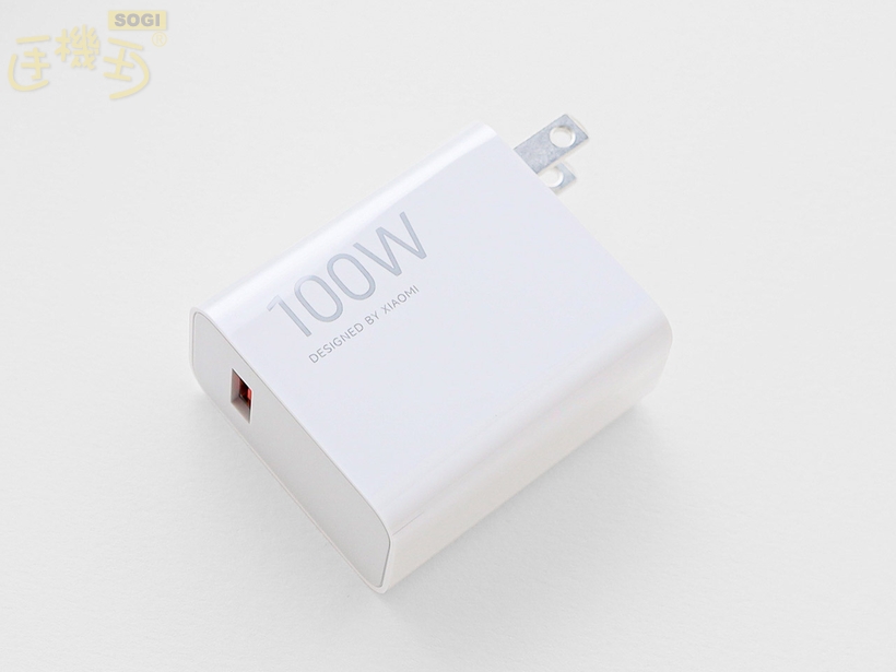 Xiaomi 17T Pro 開箱外觀 - 100W 充電器