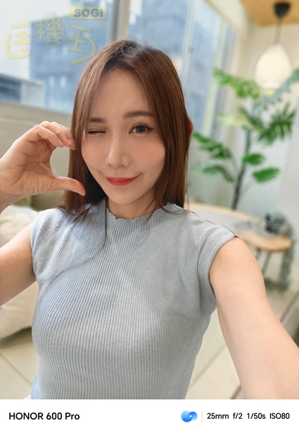 HONOR 600 Pro 相機體驗 - 1X 自拍 (人像效果)