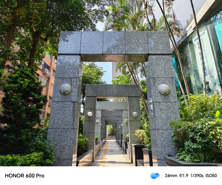 HONOR 600 Pro 相機體驗 - 迴廊