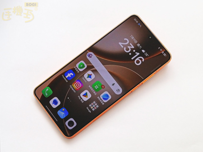 OPPO Find X9 Ultra 開箱外觀 - 正面