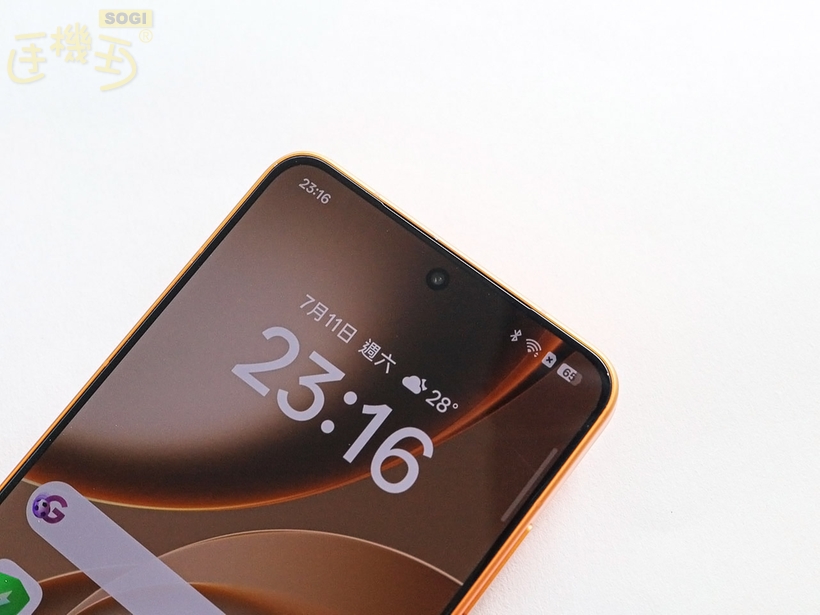 OPPO Find X9 Ultra 開箱外觀 - 前鏡頭