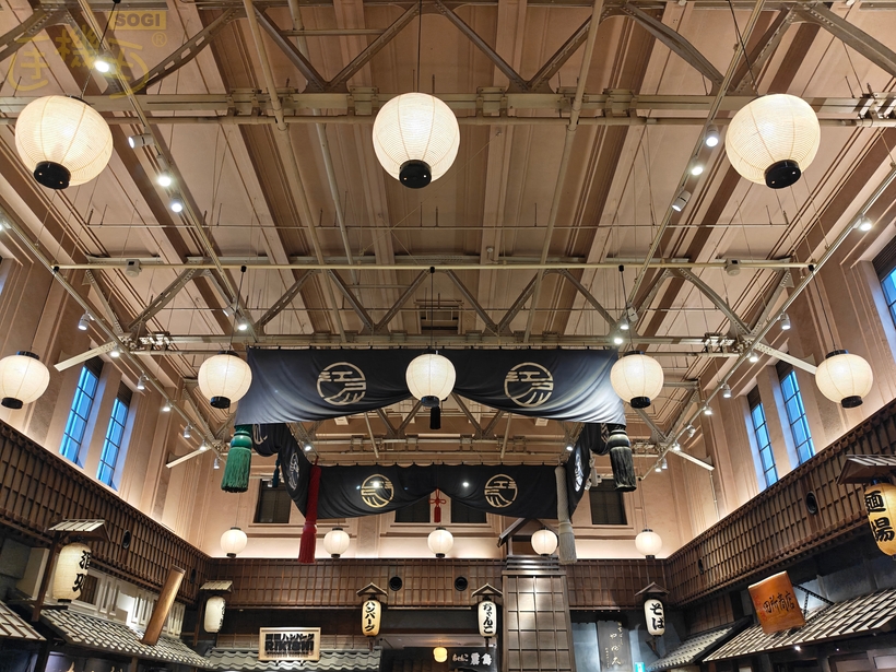 相機實測:全 50MP 三鏡頭與 3.5 倍光學長焦的表現 - 餐廳造景