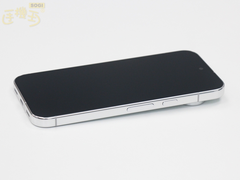 Google Pixel 11 系列外觀介紹 - 右側