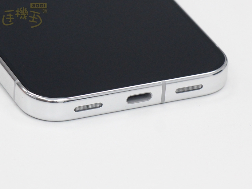Google Pixel 11 系列外觀介紹 - 底部